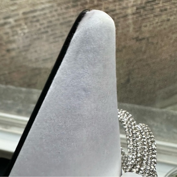 🌺MACH & MACH🌺 Double Bow Satin Flats in White Size: 37.5 - Picture 14 of 17